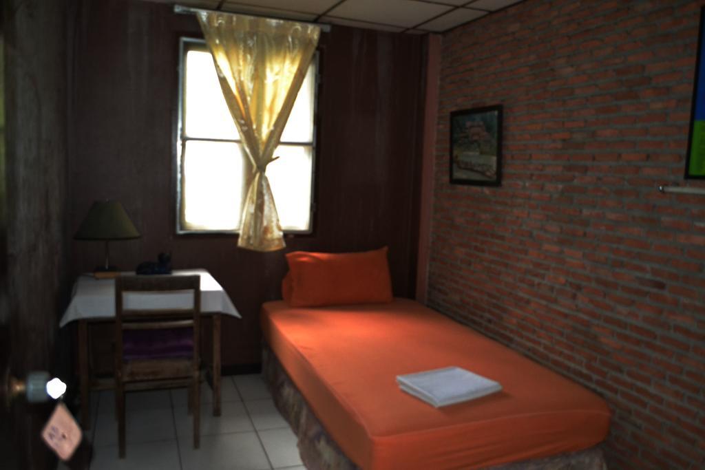 Brickhouse Ayutthaya Guesthouse Est 1986 المظهر الخارجي الصورة