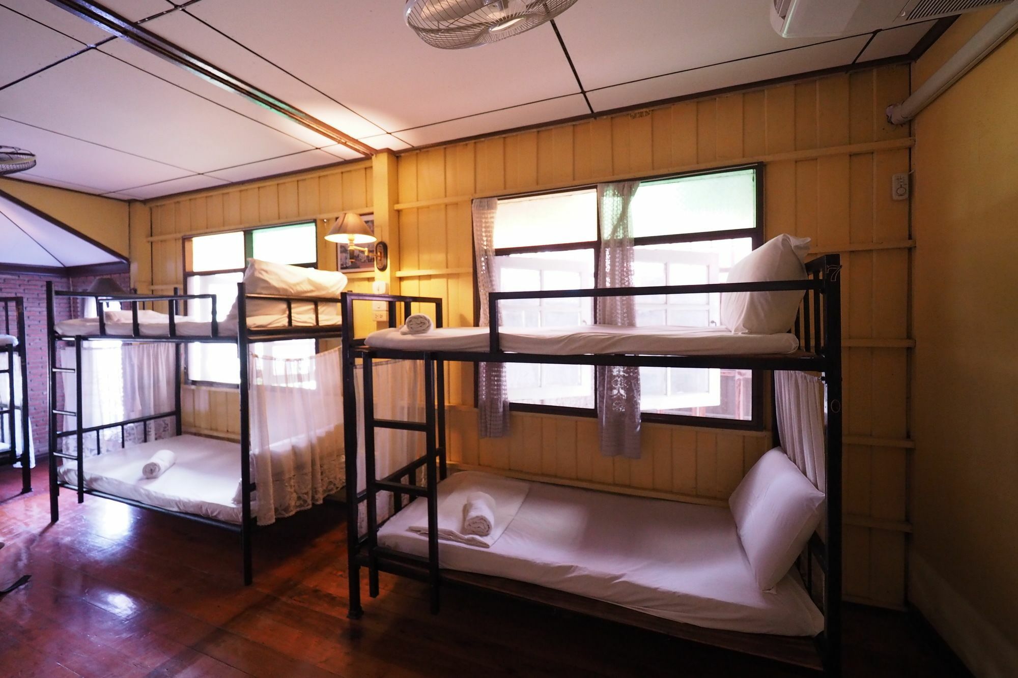Brickhouse Ayutthaya Guesthouse Est 1986 المظهر الخارجي الصورة