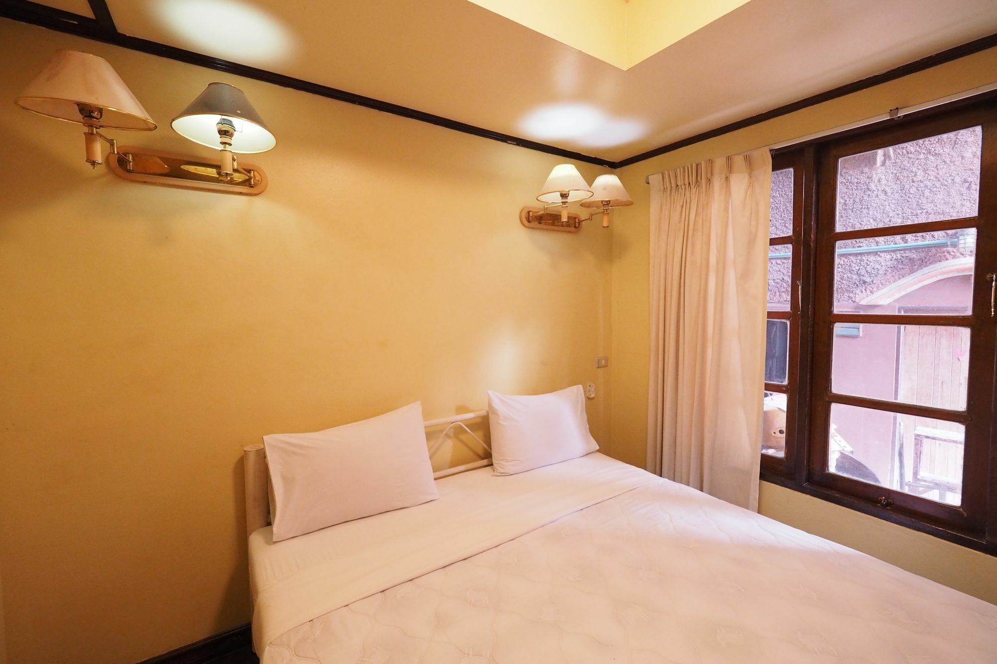 Brickhouse Ayutthaya Guesthouse Est 1986 المظهر الخارجي الصورة