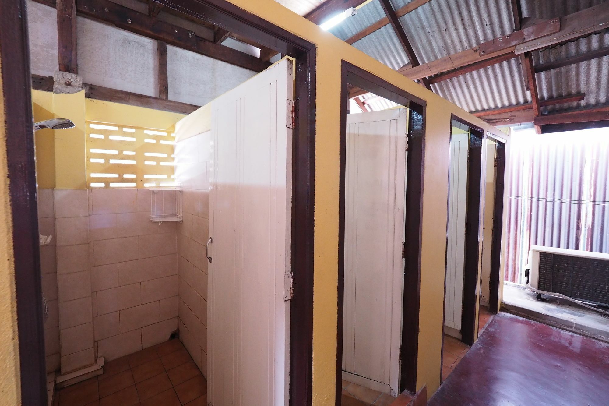 Brickhouse Ayutthaya Guesthouse Est 1986 المظهر الخارجي الصورة